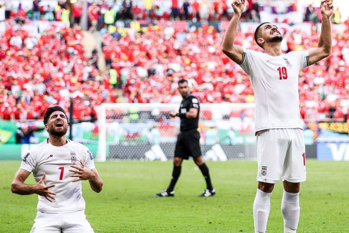 Irán vence a Gales y se acerca a la calificación en Qatar 2022